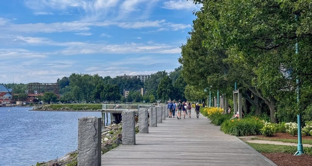 25 + Top Cheap Weekend Getaways in the U.S. for 2026 4 Burlington Vermont 1